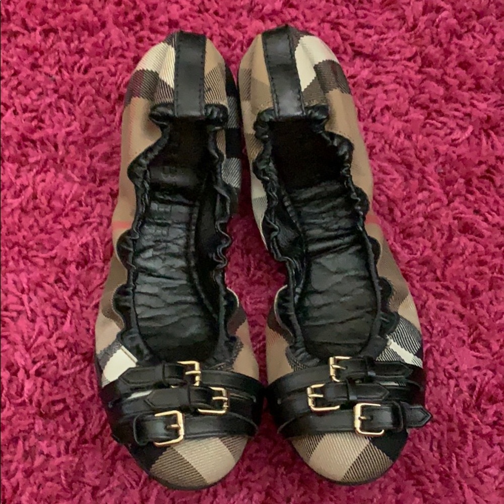 💯 Authentic Burberry Ballet Flats